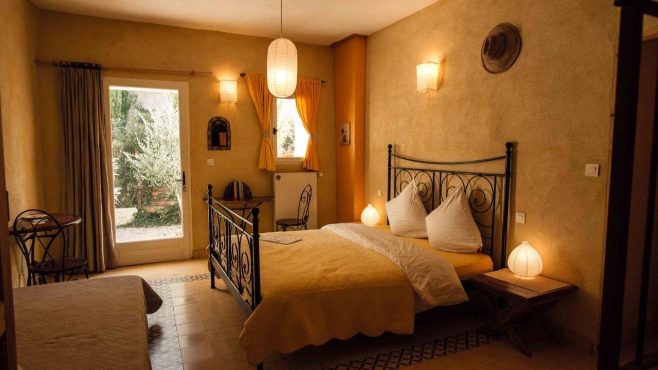 Bed & Breakfast La Colombiere Du Chateau 3*